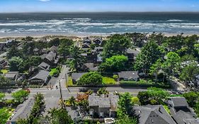 Beaches Inn Townhomes